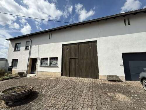 Foto - Haus zum Kaufen in Wallerfangen, Düren 125.000,00 € 135 m²