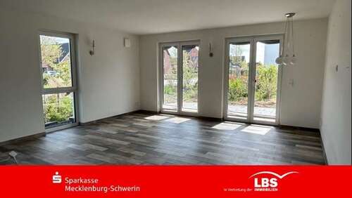 Foto - Wohnung zum Kaufen in Pinnow 295.000,00 € 83.5 m²
