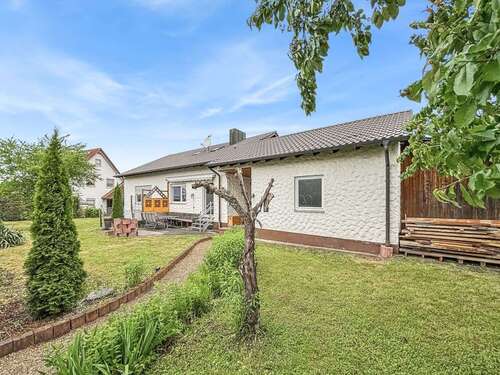 Foto - Haus zum Kaufen in Ichenhausen 365.000,00 € 110 m²