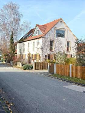 Foto - Haus zum Kaufen in Gunzenhausen 314.000,00 € 250 m²