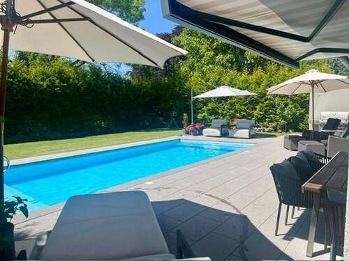 Foto - Haus zum Kaufen in Krefeld 1.695.000,00 € 244 m²