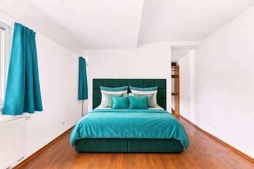 Foto - Haus zum Kaufen in Kirchentellinsfurt 749.000,00 € 217 m²