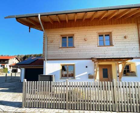Foto - Haus zum Mieten in Irschenberg 2.500,00 € 200 m²