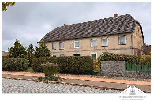 Foto - Haus zum Kaufen in Neukloster 223.750,00 € 254 m²