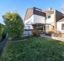 Haus zum Kaufen in Liederbach am Taunus 1.270.000,00 € 453 m²