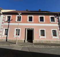 Haus zum Kaufen in Oberviechtach 335.000,00 € 238.56 m²