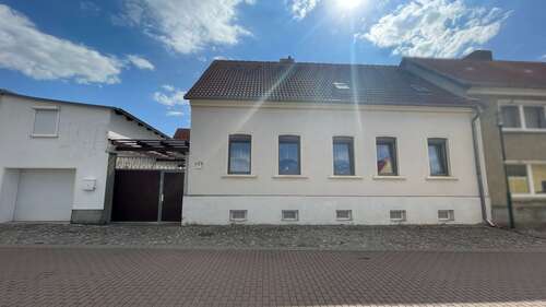 Foto - Haus zum Kaufen in Staßfurt 289.000,00 € 160 m²