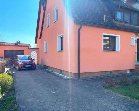 Foto - Haus zum Kaufen in Herzogenaurach 459.000,00 € 153 m²