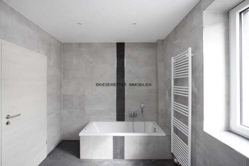 Foto - Wohnung zum Mieten in Zwickau 920,00 € 97 m²