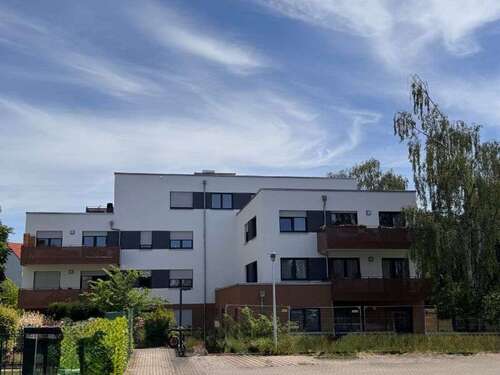 Foto - Wohnung zum Mieten in Halle (Saale) 873,00 € 67.11 m²