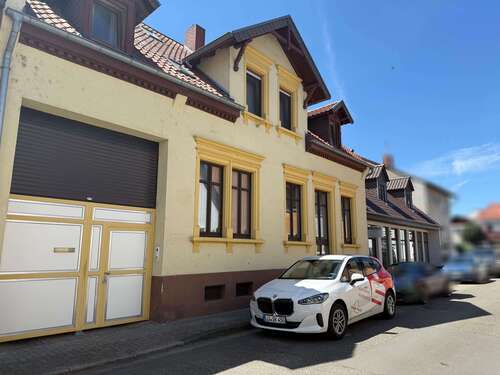 Foto - Haus zum Kaufen in Altrip 669.000,00 € 129 m²