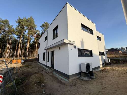 Foto - Haus zum Mieten in Zossen OT Wünsdorf 1.790,00 € 138 m²