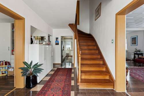 Foto - Haus zum Kaufen in Siegen 469.000,00 € 252 m²