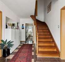 Haus zum Kaufen in Siegen 469.000,00 € 252 m²