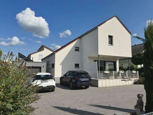 Foto - Haus zum Kaufen in Waghäusel 895.000,00 € 190 m²