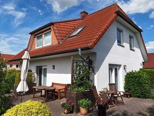 Foto - Haus zum Kaufen in Laage 435.000,00 € 140.78 m²