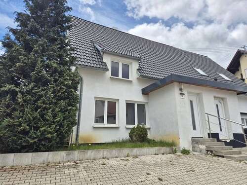 Foto - Haus zum Kaufen in Heroldstatt 135.000,00 € 93.27 m²
