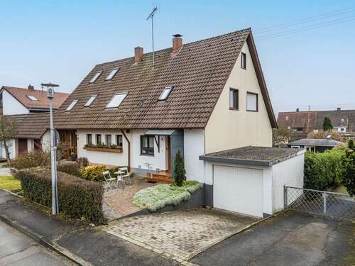 Foto - Haus zum Kaufen in Hilzingen 365.000,00 € 79 m²