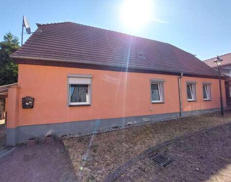 Foto - Haus zum Kaufen in Landsberg OT Niemberg 89.000,00 € 150 m²