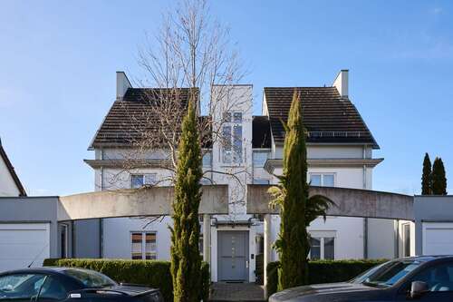Foto - Haus zum Kaufen in Altdorf 1.680.000,00 € 296 m²