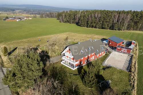 Foto - Haus zum Kaufen in Vilseck 1.390.000,00 € 384 m²