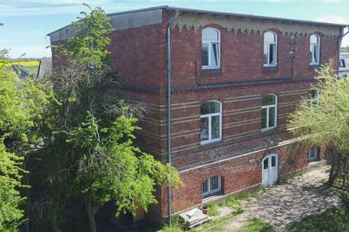 Foto - Haus zum Kaufen in Hinrichshagen 315.000,00 € 278.29 m²