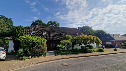 Foto - Haus zum Kaufen in Heide 450.000,00 € 320 m²