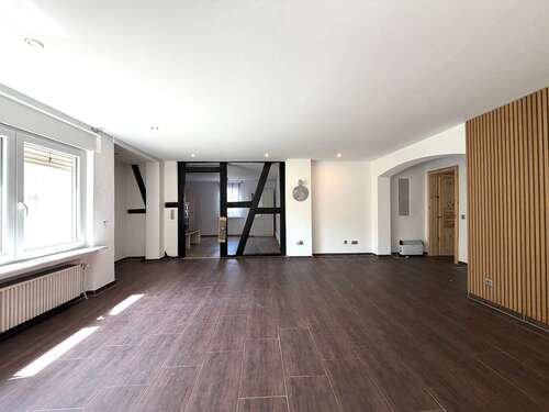 Foto - Haus zum Kaufen in Solms 299.000,00 € 186 m²
