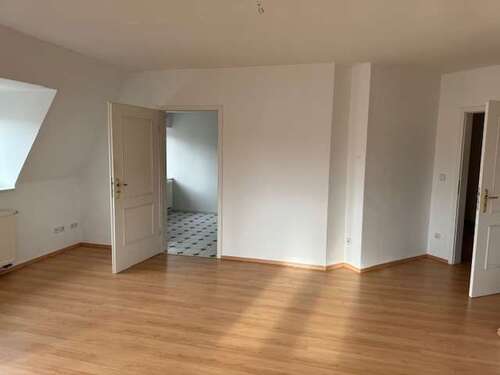 Foto - Wohnung zum Mieten in Zwickau 400,00 € 80.1 m²
