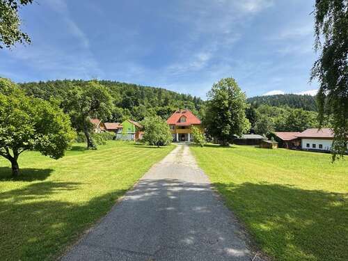 Foto - Haus zum Kaufen in Perasdorf 379.000,00 € 200 m²