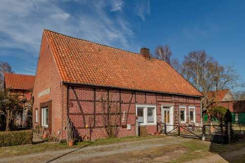 Foto - Haus zum Kaufen in Woltersdorf 145.000,00 € 110 m²