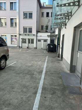 Foto - Garage zu vermieten in Frankfurt am Main 300,00 €