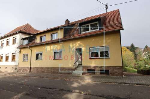 Foto - Haus zum Kaufen in Quierschied 299.000,00 € 253.5 m²