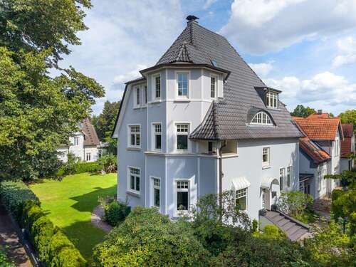 Foto - Haus zum Kaufen in Hamburg-Fuhlsbüttel 2.950.000,00 € 315 m²