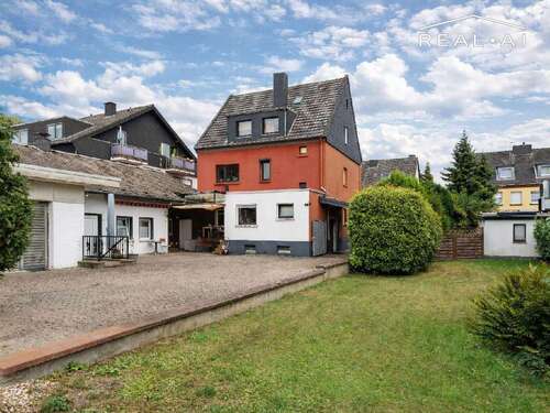 Foto - Haus zum Kaufen in Leverkusen 549.000,00 € 189 m²