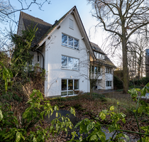 Haus zum Kaufen in Dreieich 2.290.000,00 € 322.44 m²