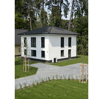 Haus zum Kaufen in Blankenfelde-Mahlow 850.000,00 € 153 m²