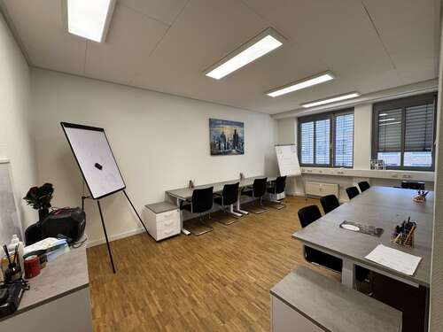 Foto - Büro in Dresden 790,00 € 33 m² - 790,00&nbsp;EUR Kaltmiete, ca.&nbsp; 33,00&nbsp;m&sup2;