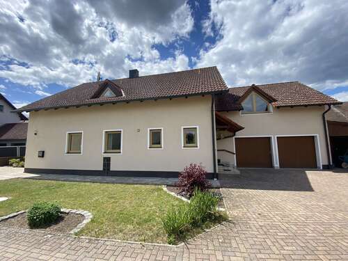 Foto - Haus zum Kaufen in Kelheim 594.000,00 € 214 m²