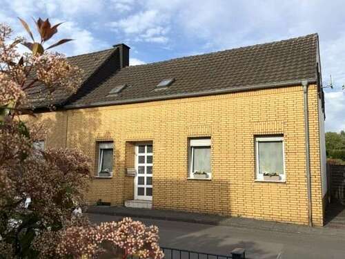 Foto - Haus zum Kaufen in Grefrath 249.000,00 € 107.67 m²