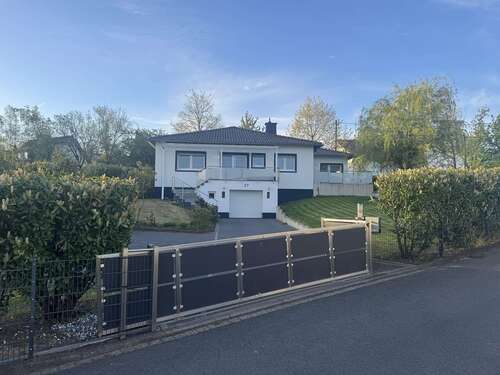Foto - Haus zum Kaufen in Asbach 749.000,00 € 174 m²
