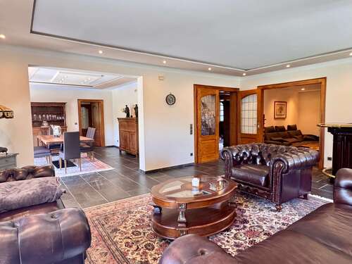 Foto - Haus zum Kaufen in Mönchengladbach 1.590.000,00 € 301.25 m²