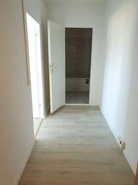 Foto - Wohnung zum Mieten in Brandenburg an der Havel 306,00 € 42.13 m²