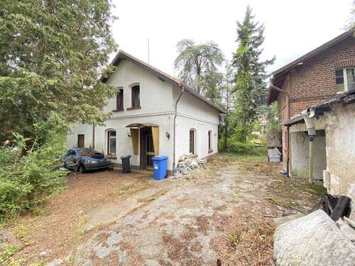 Foto - Haus zum Kaufen in Weilmünster Laubuseschbach 79.000,00 € 150 m²