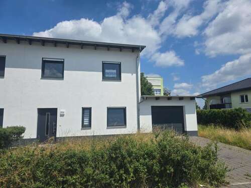 Foto - Haus zum Kaufen in Bitterfeld-Wolfen 295.000,00 € 125 m²