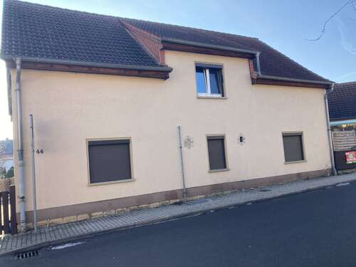 Foto - Haus zum Kaufen in Teuchern 61.000,00 € 180 m²