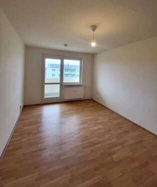 Foto - Wohnung zum Mieten in Rötha 300,00 € 32.5 m²