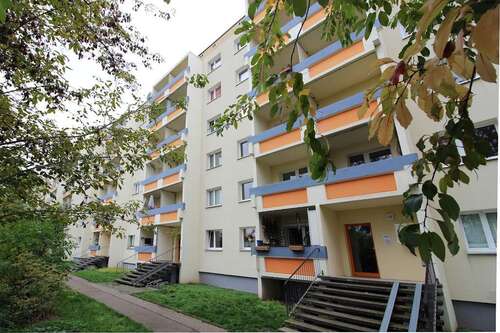 Foto - Wohnung zum Mieten in Halle (Saale) 381,00 € 64.49 m²