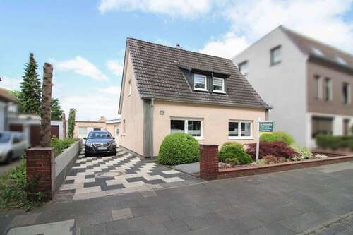 Foto - Haus zum Kaufen in Neumünster 349.000,00 € 196.41 m²