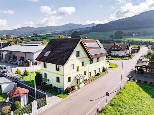 Foto - Haus zum Kaufen in Winden im Elztal 434.900,00 € 180 m²